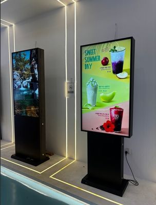 55 inch 3000cd/m2 IP65 Ultra Slim lichtgewicht Aluminium Digital Signage Display
